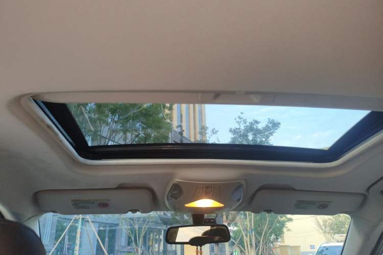 Used GAC Trumpchi GS5 2014 2.0L Automatic Two-Wheel Drive Anniversary Value Edition Headliner
