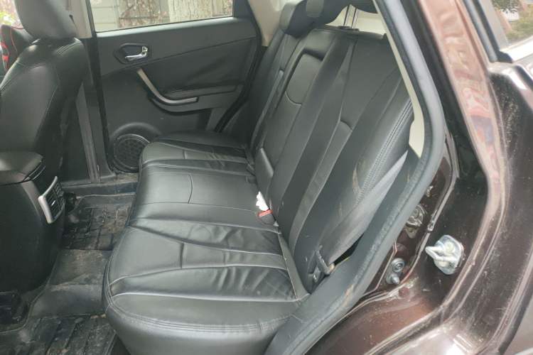 Used GAC Trumpchi GS5 2014 2.0L Manual Two-Wheel Drive Anniversary Value Edition Left Rear Seat