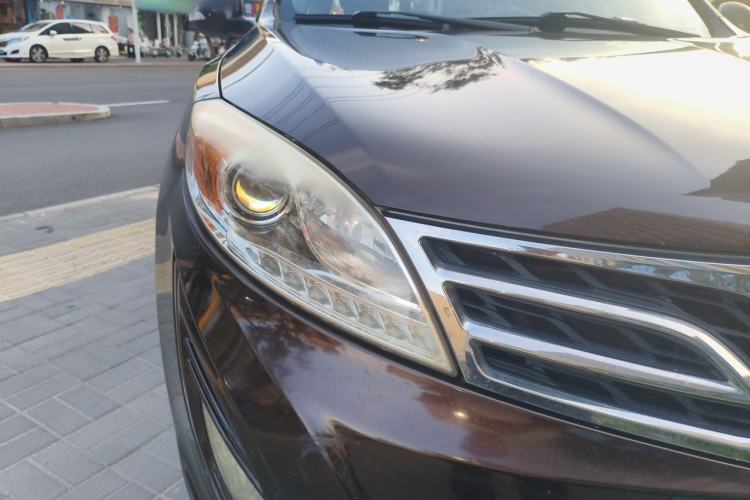 Used GAC Trumpchi GS5 2014 2.0L Automatic Two-Wheel Drive Anniversary Value Edition Right Front Headlight