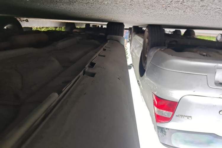 Used GAC Trumpchi GS5 2014 2.0L Automatic Two-Wheel Drive Deluxe Edition Left Side Sill