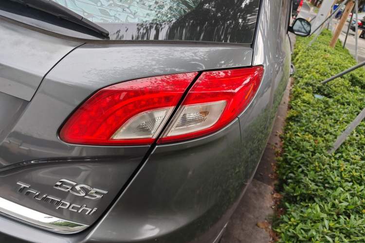 Used GAC Trumpchi GS5 2014 2.0L Automatic Two-Wheel Drive Deluxe Edition Right Rear Taillight