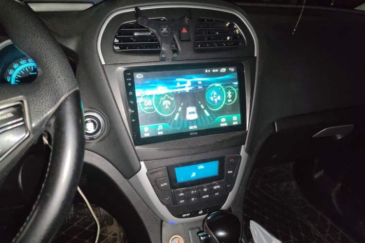 Used GAC Trumpchi GS5 2014 2.0L Automatic Two-Wheel Drive Anniversary Value Edition Audio And AC Panel