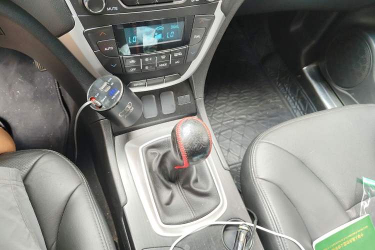 Used GAC Trumpchi GS5 2014 2.0L Manual Two-Wheel Drive Anniversary Value Edition Gear Lever