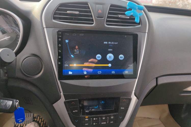 Used GAC Trumpchi GS5 2014 2.0L Automatic Two-Wheel Drive Deluxe Edition Audio And AC Panel