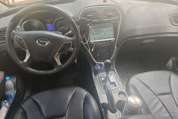 Used GAC Trumpchi GS5 2014 2.0L Automatic Two-Wheel Drive Deluxe Edition Center Console