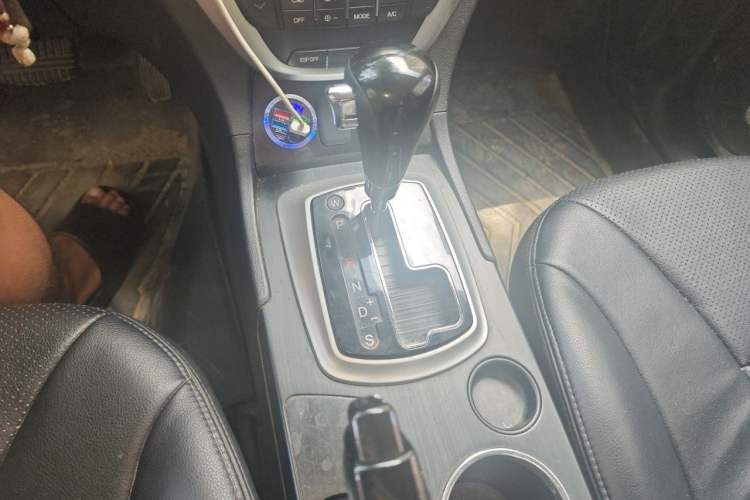 Used GAC Trumpchi GS5 2014 2.0L Automatic Two-Wheel Drive Deluxe Edition Gear Lever