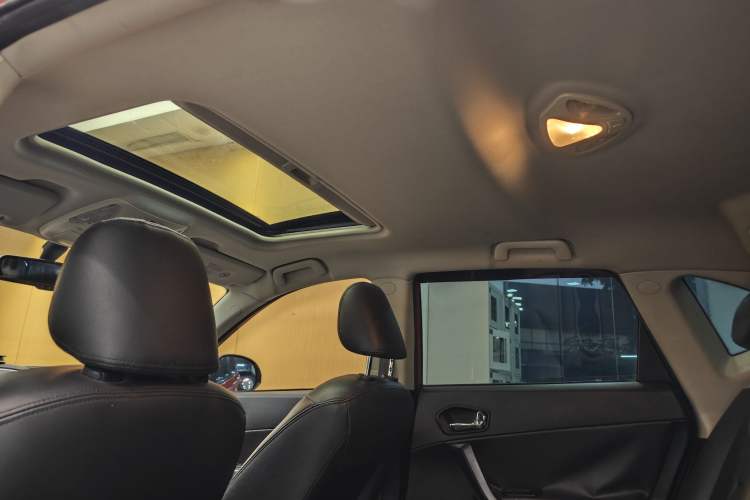 Used GAC Trumpchi GS5 2014 2.0L Automatic Two-Wheel Drive Anniversary Value Edition Headliner