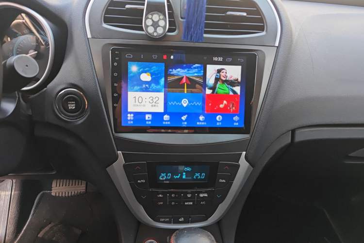 Used GAC Trumpchi GS5 2014 2.0L Automatic Two-Wheel Drive Anniversary Value Edition Audio And AC Panel