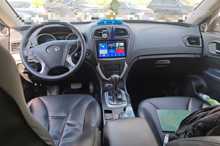 Used GAC Trumpchi GS5 2014 2.0L Automatic Two-Wheel Drive Anniversary Value Edition Center Console