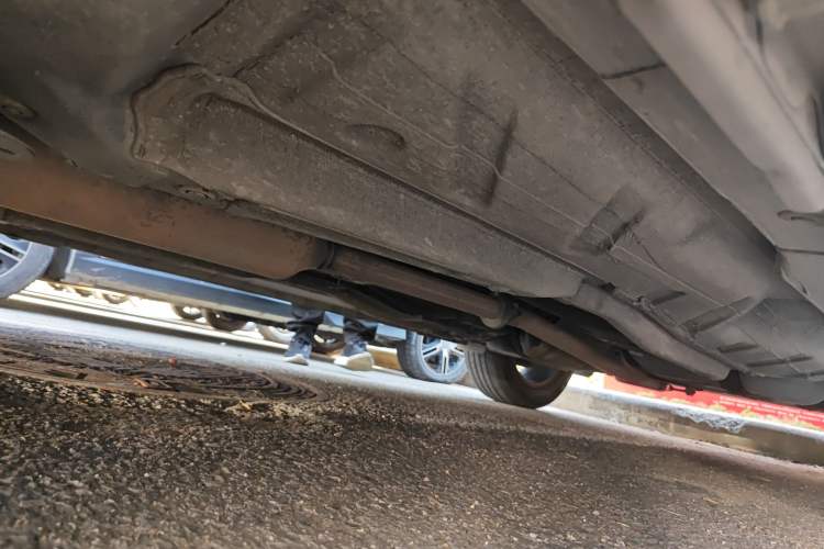 Used GAC Trumpchi GS5 2014 2.0L Automatic Two-Wheel Drive Anniversary Value Edition Chassis Front Left