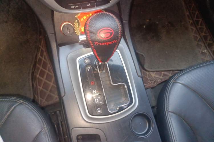 Used GAC Trumpchi GS5 2014 2.0L Automatic Two-Wheel Drive Anniversary Value Edition Gear Lever