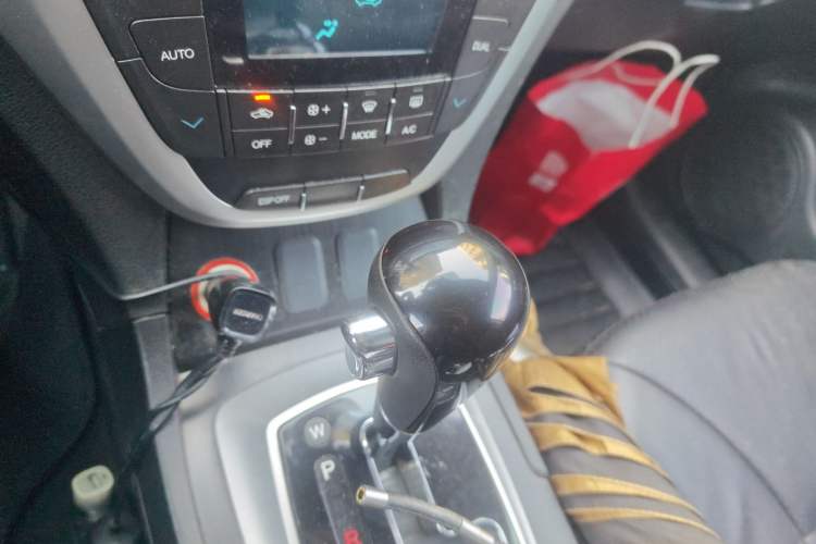 Used GAC Trumpchi GS5 2014 2.0L Automatic Two-Wheel Drive Deluxe Edition Gear Lever