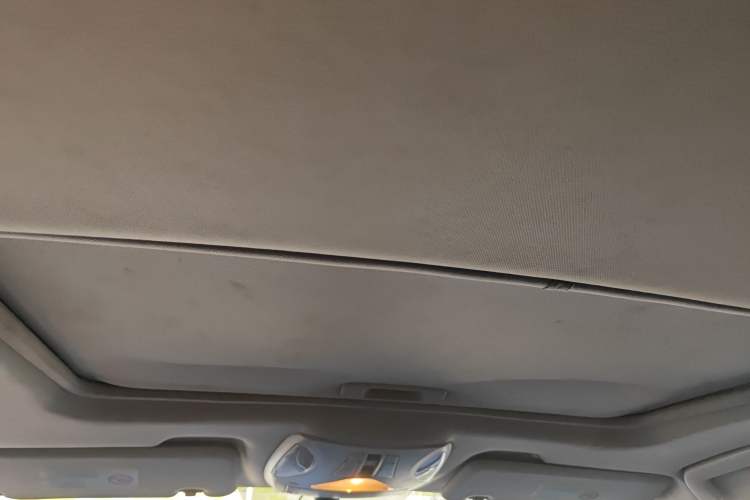Used GAC Trumpchi GS5 2014 2.0L Automatic Two-Wheel Drive Anniversary Value Edition Headliner