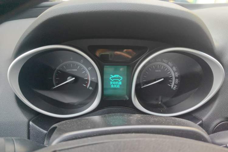 Used GAC Trumpchi GS5 2014 2.0L Automatic Two-Wheel Drive Deluxe Edition Instrument Cluster