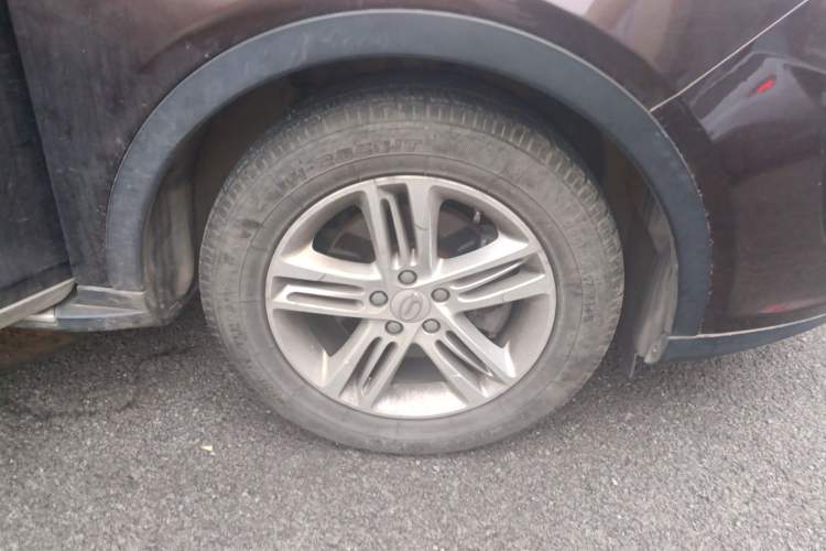 Used GAC Trumpchi GS5 2014 2.0L Automatic Two-Wheel Drive Anniversary Value Edition Right Front Wheel Hub