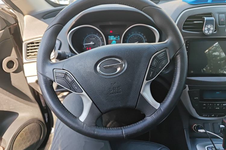 Used GAC Trumpchi GS5 2014 2.0L Automatic Two-Wheel Drive Anniversary Value Edition Steering Wheel