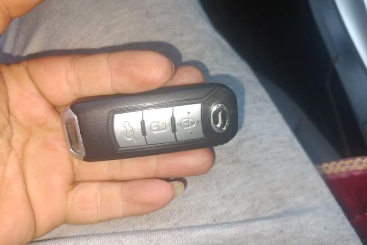 Used GAC Trumpchi GS5 2014 2.0L Automatic Two-Wheel Drive Anniversary Value Edition Vehicle Key