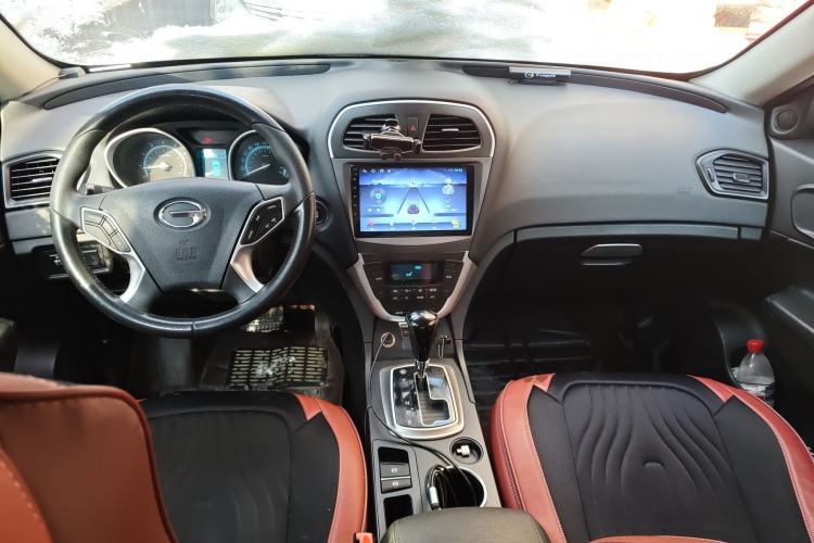 Used GAC Trumpchi GS5 2014 2.0L Automatic Two-Wheel Drive Anniversary Value Edition Center Console