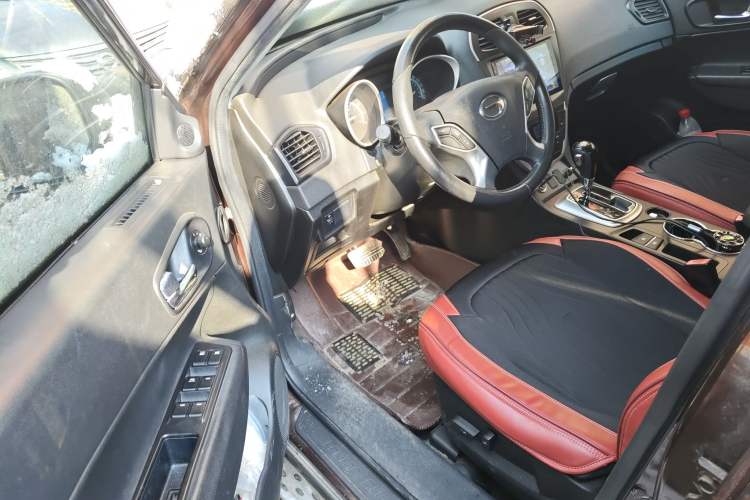Used GAC Trumpchi GS5 2014 2.0L Automatic Two-Wheel Drive Anniversary Value Edition Driver Seat