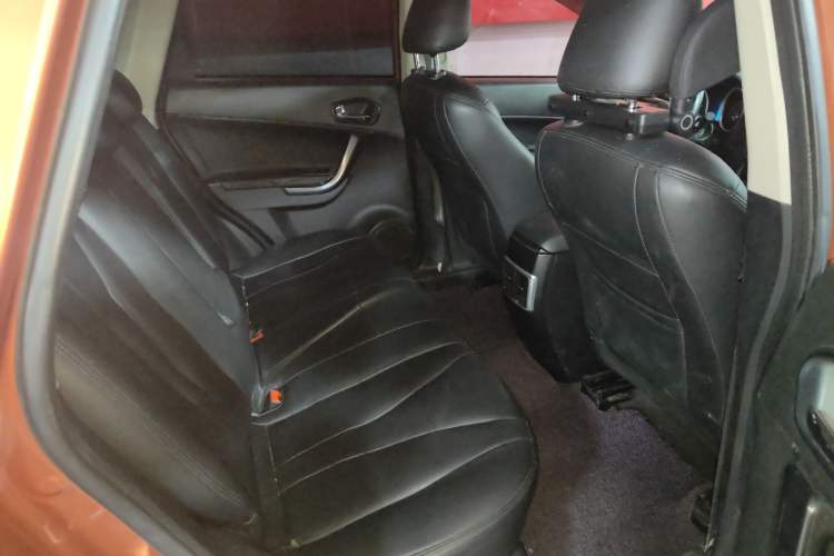 Used GAC Trumpchi GS5 2014 2.0L Automatic Two-Wheel Drive Deluxe Edition Interior 2