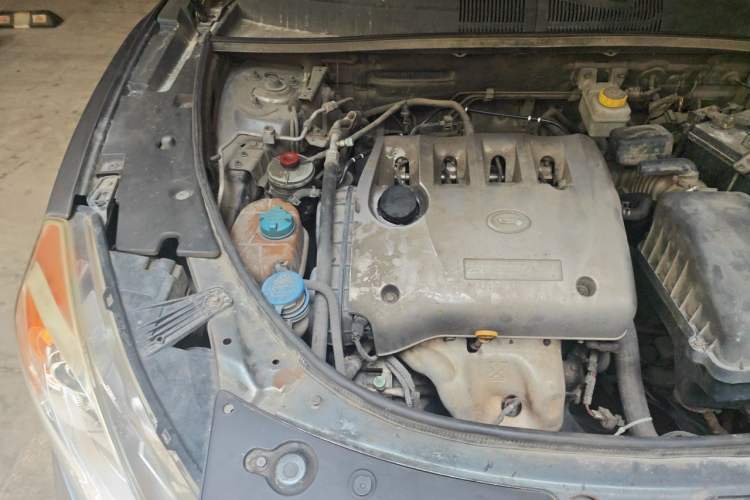Used GAC Trumpchi GS5 2014 2.0L Manual Two-Wheel Drive Anniversary Value Edition Engine Bay Right