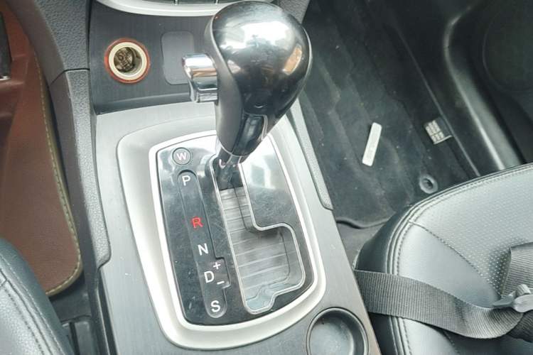 Used GAC Trumpchi GS5 2014 2.0L Automatic Two-Wheel Drive Deluxe Edition Gear Lever