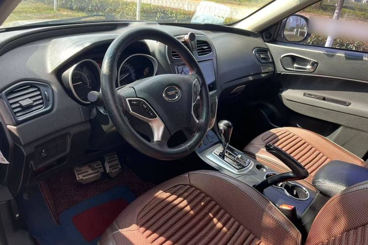 Used GAC Trumpchi GS5 2014 2.0L Automatic Two-Wheel Drive Deluxe Edition Interior 1