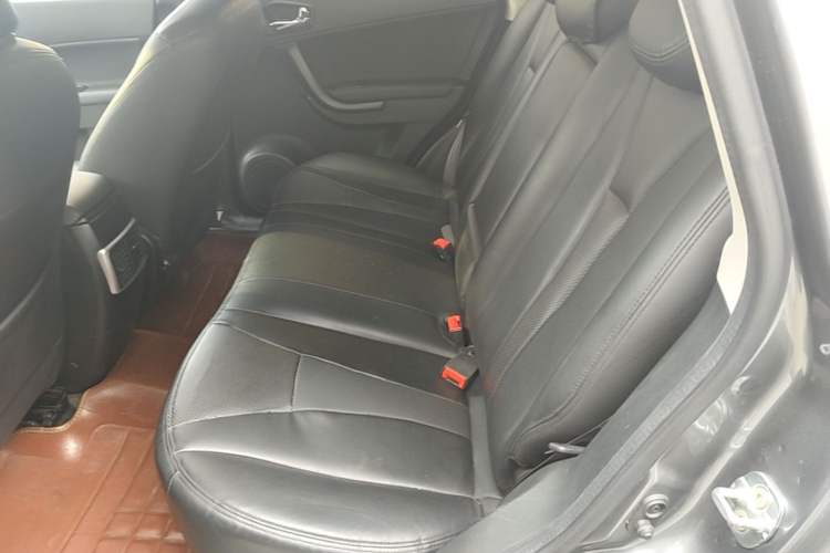 Used GAC Trumpchi GS5 2014 2.0L Automatic Two-Wheel Drive Deluxe Edition Left Rear Seat