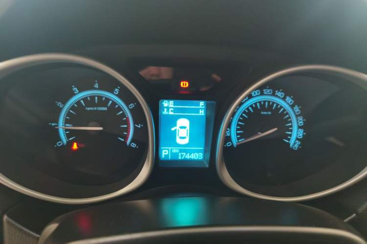 Used GAC Trumpchi GS5 2014 2.0L Automatic Two-Wheel Drive Deluxe Edition Odometer Close Up