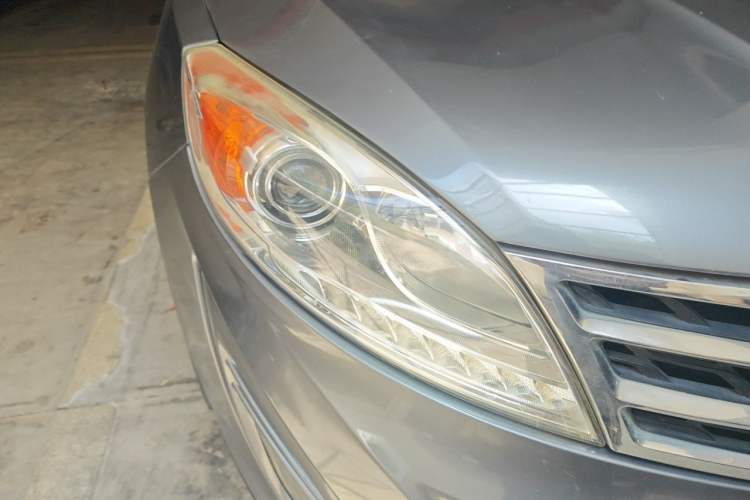 Used GAC Trumpchi GS5 2014 2.0L Manual Two-Wheel Drive Anniversary Value Edition Right Front Headlight