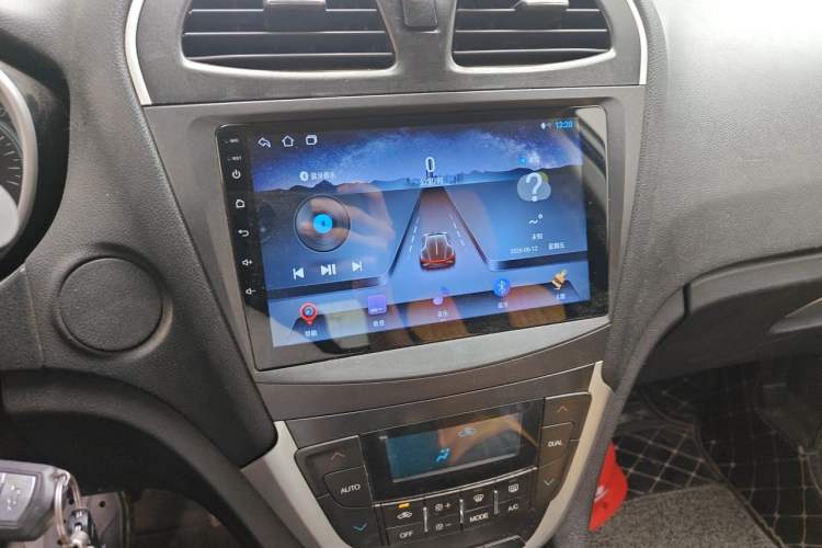 Used GAC Trumpchi GS5 2014 1.8T Automatic Two-Wheel Drive Supreme Edition Audio And AC Panel