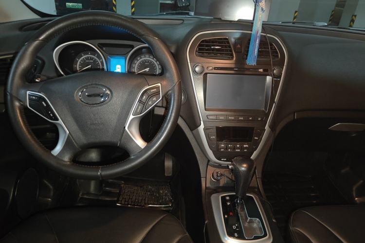 Used GAC Trumpchi GS5 2014 2.0L Automatic Two-Wheel Drive Anniversary Value Edition Center Console