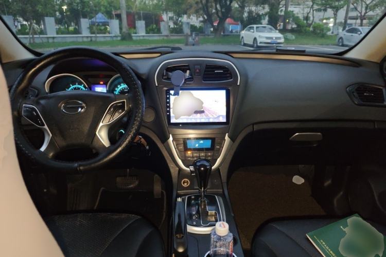 Used GAC Trumpchi GS5 2014 2.0L Automatic Two-Wheel Drive Deluxe Edition Center Console