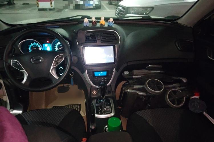Used GAC Trumpchi GS5 2014 2.0L Automatic Two-Wheel Drive Deluxe Edition Center Console