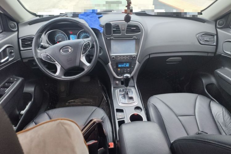Used GAC Trumpchi GS5 2014 2.0L Automatic Two-Wheel Drive Anniversary Value Edition Center Console