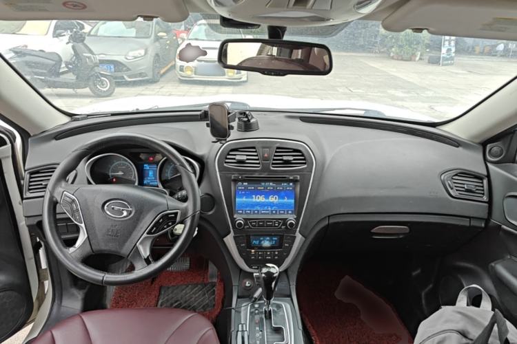 Used GAC Trumpchi GS5 2014 2.0L Automatic Two-Wheel Drive Deluxe Edition Center Console