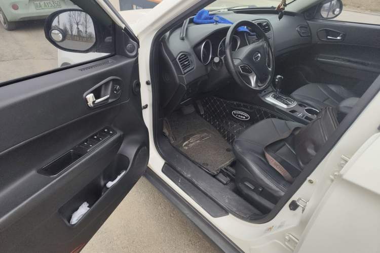 Used GAC Trumpchi GS5 2014 2.0L Automatic Two-Wheel Drive Anniversary Value Edition Driver Seat