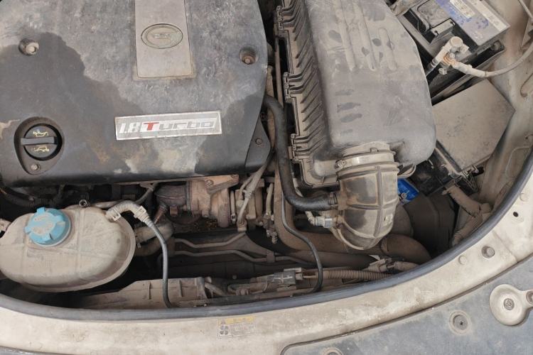 Used GAC Trumpchi GS5 2014 1.8T Automatic Two-Wheel Drive Supreme Edition Engine Bay