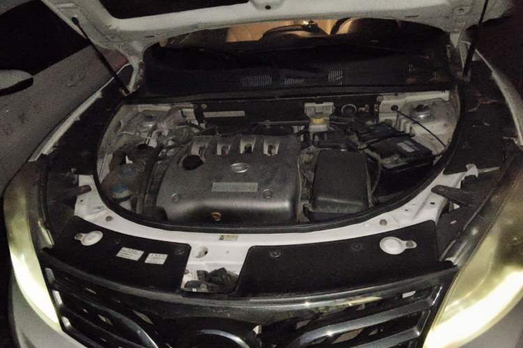 Used GAC Trumpchi GS5 2014 2.0L Automatic Two-Wheel Drive Deluxe Edition Engine Bay