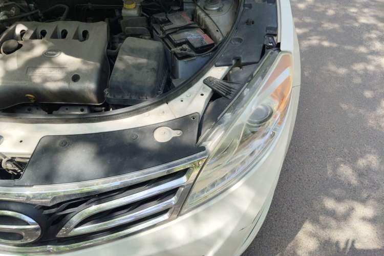 Used GAC Trumpchi GS5 2014 2.0L Automatic Two-Wheel Drive Deluxe Edition Engine Bay Left