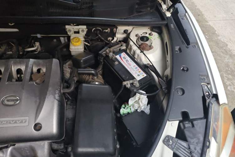 Used GAC Trumpchi GS5 2014 2.0L Automatic Two-Wheel Drive Deluxe Edition Engine Bay Left