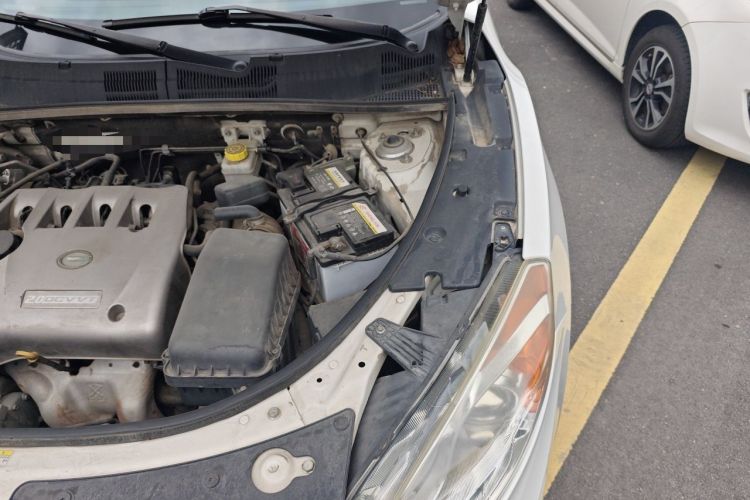 Used GAC Trumpchi GS5 2014 2.0L Automatic Two-Wheel Drive Deluxe Edition Engine Bay Left