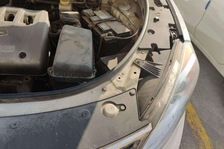 Used GAC Trumpchi GS5 2014 2.0L Automatic Two-Wheel Drive Deluxe Edition Engine Bay Left