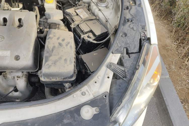 Used GAC Trumpchi GS5 2014 2.0L Automatic Two-Wheel Drive Deluxe Edition Engine Bay Left