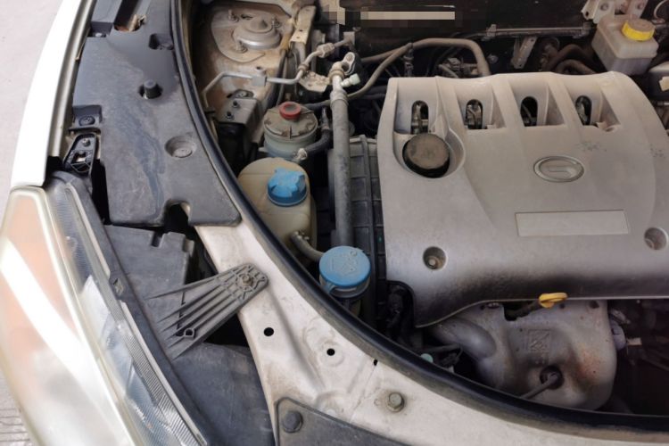 Used GAC Trumpchi GS5 2014 2.0L Manual Two-Wheel Drive Anniversary Value Edition Engine Bay Right