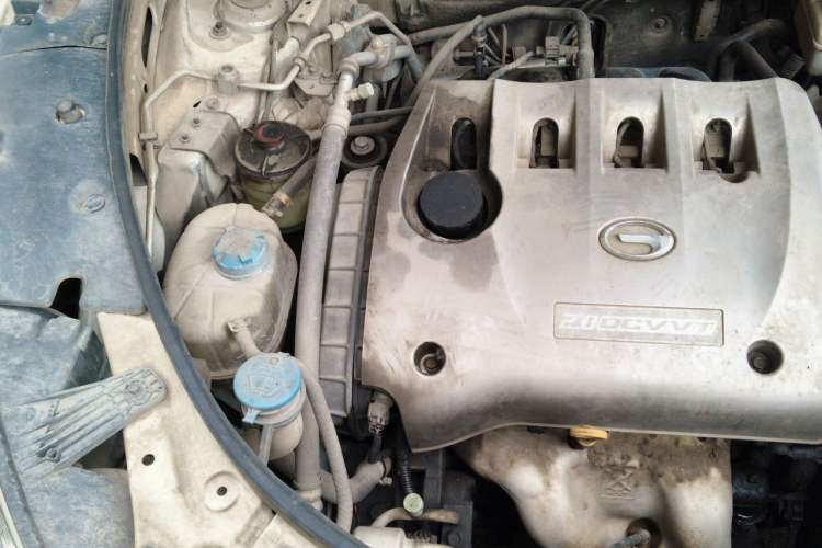 Used GAC Trumpchi GS5 2014 2.0L Automatic Two-Wheel Drive Deluxe Edition Engine Bay Right