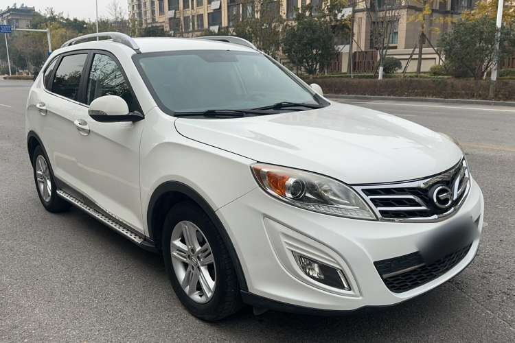 Used GAC Trumpchi GS5 2014 2.0L Automatic Two-Wheel Drive Deluxe Edition Exterior 2