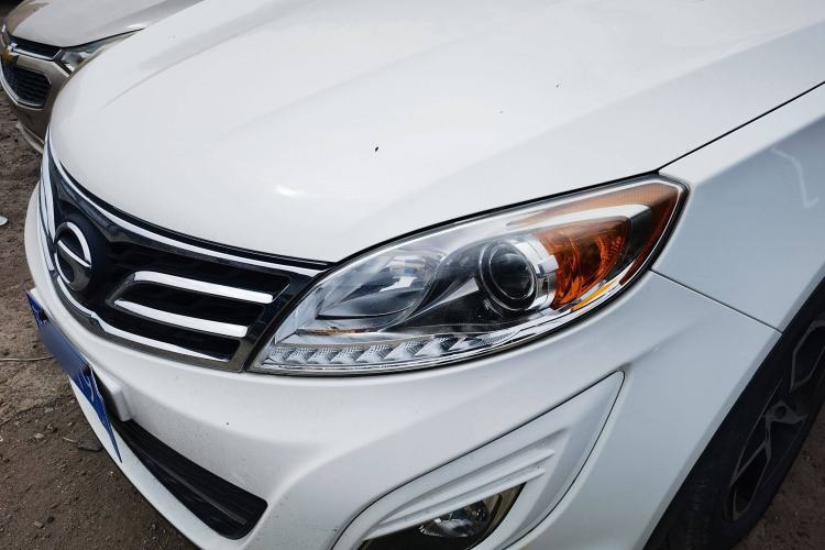 Used GAC Trumpchi GS5 2014 2.0L Automatic Two-Wheel Drive Anniversary Value Edition Exterior 4