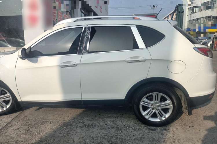 Used GAC Trumpchi GS5 2014 2.0L Automatic Two-Wheel Drive Deluxe Edition Exterior 5