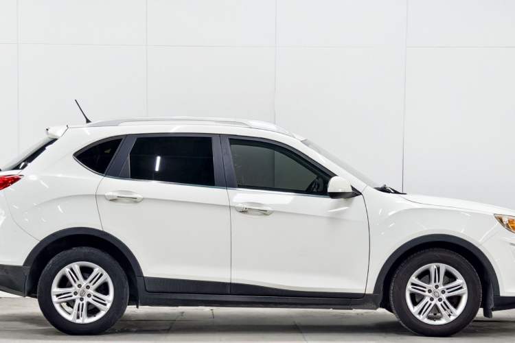 Used GAC Trumpchi GS5 2014 2.0L Automatic Two-Wheel Drive Anniversary Value Edition Exterior 7